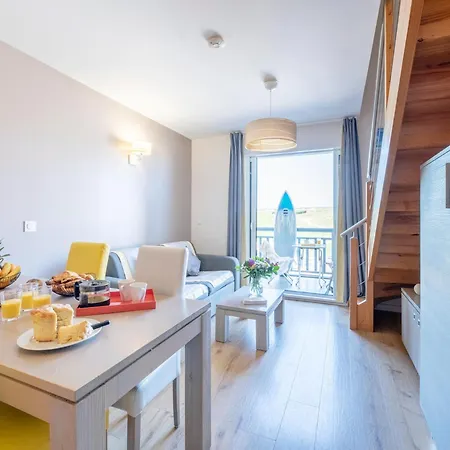 Oceanfront Duplex Retreat In *